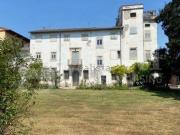 Case e ville in vendita di 210 m² in Via Montemezzi, 18