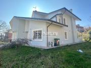 Case e ville in vendita di 210 m² in Via Ugo Foscolo