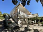 Case e ville in vendita di 210 m² in Viale Arsilio, 90