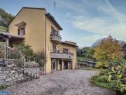 Case e ville in vendita di 212 m² in Via dell&apos Acqua...