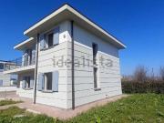 Case e ville in vendita di 213 m² in Via Gorizia