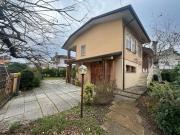 Case e ville in vendita di 215 m² in Via N. Fregnan, 14