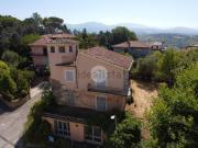 Case e ville in vendita di 215 m² in Via Roma