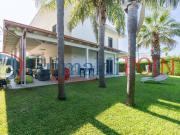 Case e ville in vendita di 216 m² in Via Charles Le...