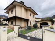 Case e ville in vendita di 216 m² in Via Santa Gemma, 21