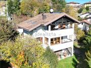 Case e ville in vendita di 216 m² in Via Venezia