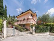 Case e ville in vendita di 217 m² in Via della Colombaia