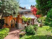 Case e ville in vendita di 217 m² in Via Fiorini