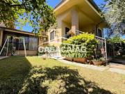 Case e ville in vendita di 217 m² in Via Marlengo