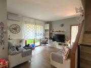 Case e ville in vendita di 218 m² in Via Vittorio Veneto, 17