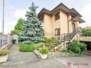 Case e ville in vendita di 219 m² in Via Don Giovanni Bosco