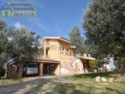 Case e ville in vendita di 220 m²