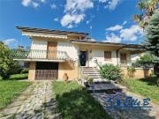 Case e ville in vendita di 220 m²