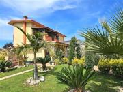Case e ville in vendita di 220 m²