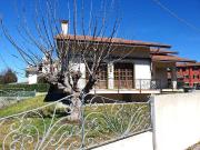 Case e ville in vendita di 220 m² in Via Alcide De...