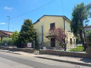 Case e ville in vendita di 220 m² in Via Brigata...
