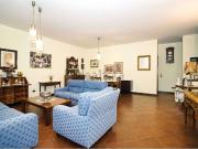 Case e ville in vendita di 220 m² in Via Cimone