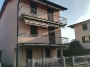 Case e ville in vendita di 220 m² in Via Circonvallazione