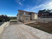 Case e ville in vendita di 220 m² in Via del Casale...