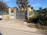 Case e ville in vendita di 220 m² in Via della Zagara