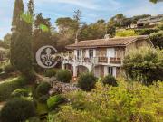 Case e ville in vendita di 220 m² in Via delle Mimose, 10