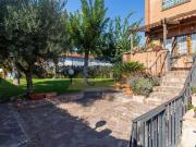 Case e ville in vendita di 220 m² in Via Elio Petri