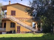 Case e ville in vendita di 220 m² in Via Gianni Rodari, 8