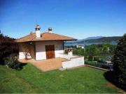 Case e ville in vendita di 220 m² in Via Monte Bianco