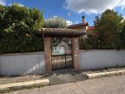 Case e ville in vendita di 220 m² in Via Moricone, 37