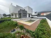 Case e ville in vendita di 220 m² in Via Oasi Verde