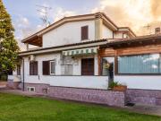 Case e ville in vendita di 220 m² in Via Oceano Indiano, 1