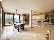 Case e ville in vendita di 220 m² in Via Pietro Nenni, 9