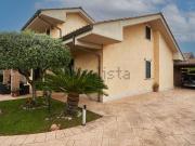 Case e ville in vendita di 220 m² in Via San Tommaso...