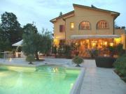 Case e ville in vendita di 220 m² in Via Viclnale di...