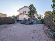 Case e ville in vendita di 221 m² in Via Antonio Pagani, 5