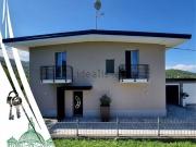 Case e ville in vendita di 221 m² in Via Fei