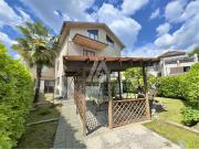 Case e ville in vendita di 223 m² in Via F. Baracca