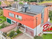 Case e ville in vendita di 224 m² in Via Ezio Roncaglione