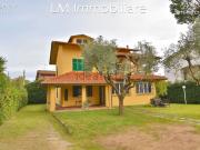 Case e ville in vendita di 224 m² in Via Paganini in...