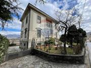 Case e ville in vendita di 225 m²