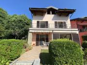 Case e ville in vendita di 225 m² in Corso Belvedere, 65
