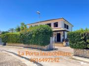 Case e ville in vendita di 225 m² in Piazzale Rosa dei...