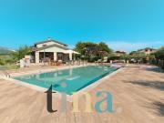 Case e ville in vendita di 225 m² in Strada di San Bartolo