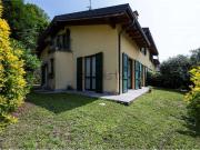 Case e ville in vendita di 225 m² in Via Romeo...