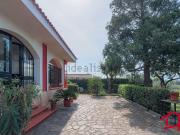 Case e ville in vendita di 227 m² in Via di Colle Vigne, 78