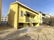 Case e ville in vendita di 228 m² in Via Galvani