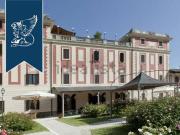 Case e ville in vendita di 2300 m²