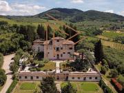 Case e ville in vendita di 2300 m² in Via Aretina Nuova