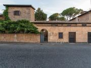 Case e ville in vendita di 230 m² in Via Appia Antica, 164