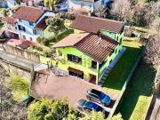 Case e ville in vendita di 230 m² in Via C. Cavour